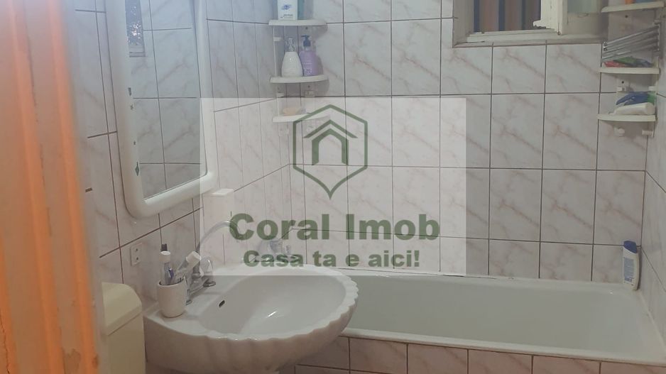 Vanzare un apartament de  2 camere in zona Obor, - Poză 8