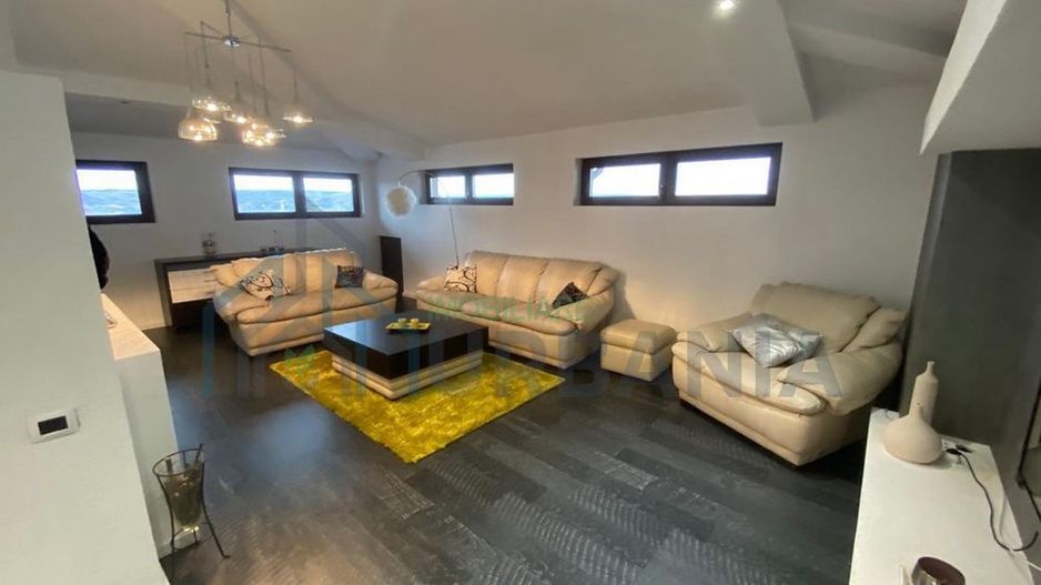 Apartament tip penthouse 3 niveluri Valea Lupului de inchiriat - Poză 2