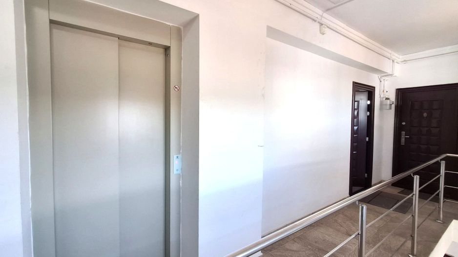 De Vanzare Apartament 4 camere  Militari  Residence - Poză 1