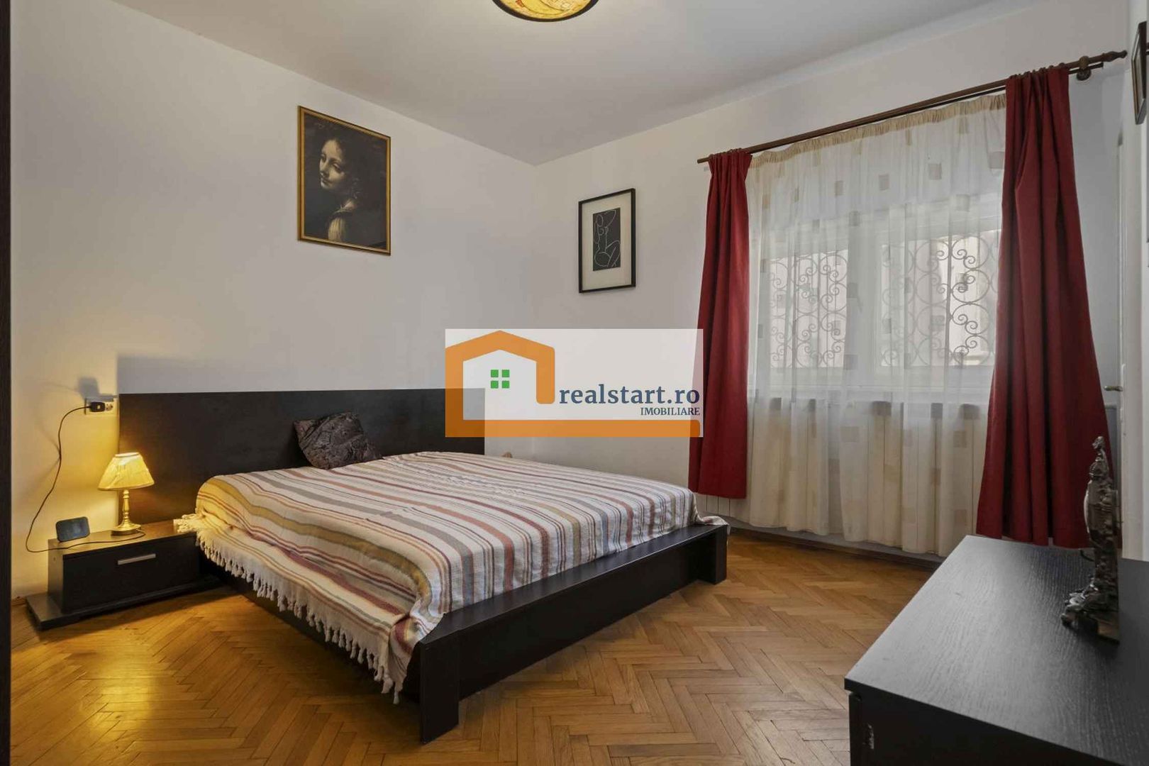 Langa Metrou, curte proprie 200mp, Garaj, 3 camere, centrala, pet friendly - Poză 6