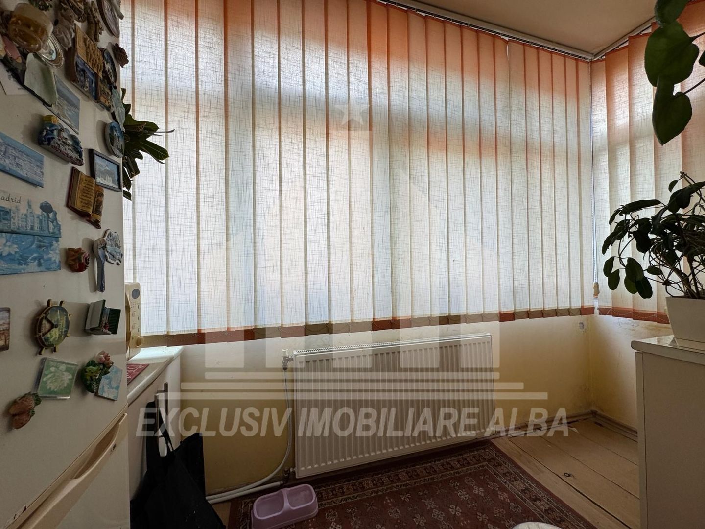 Apartament cu 3 camere | 2 bai | 64 mp | Parcare | Cetate - Mercur - Poză 3