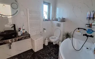 🏡 VILĂ DEOSEBTITĂ VALEA ADÂNCĂ - ZONA MEGA IMAGE 5 DRUMURI ! - Poză 13