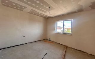 Vilă cu 4 camere de vânzare in Craiova - Poză 5