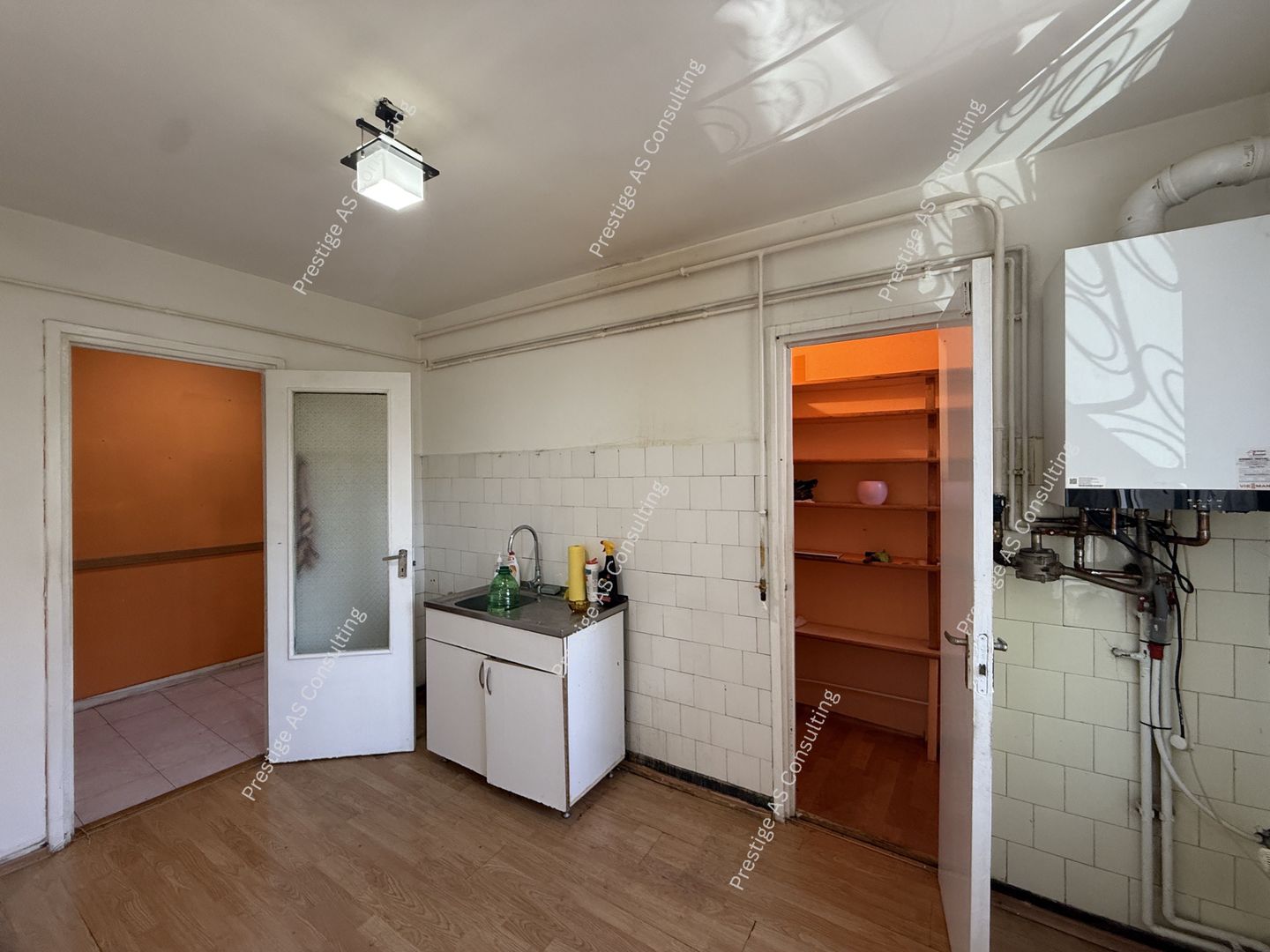 Apartament 4 camere, parter inalt zona Punctele Cardinale - Central - Poză 7