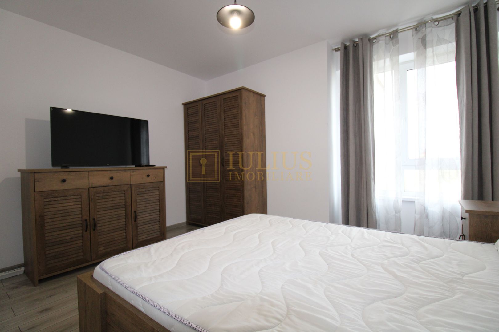 Aradului, 2 camere, centrala proprie - Poză 13