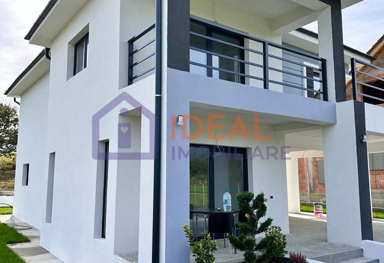 Casa Individuala cu 4 camere si 700 mp teren, in Tocile - Poză 8