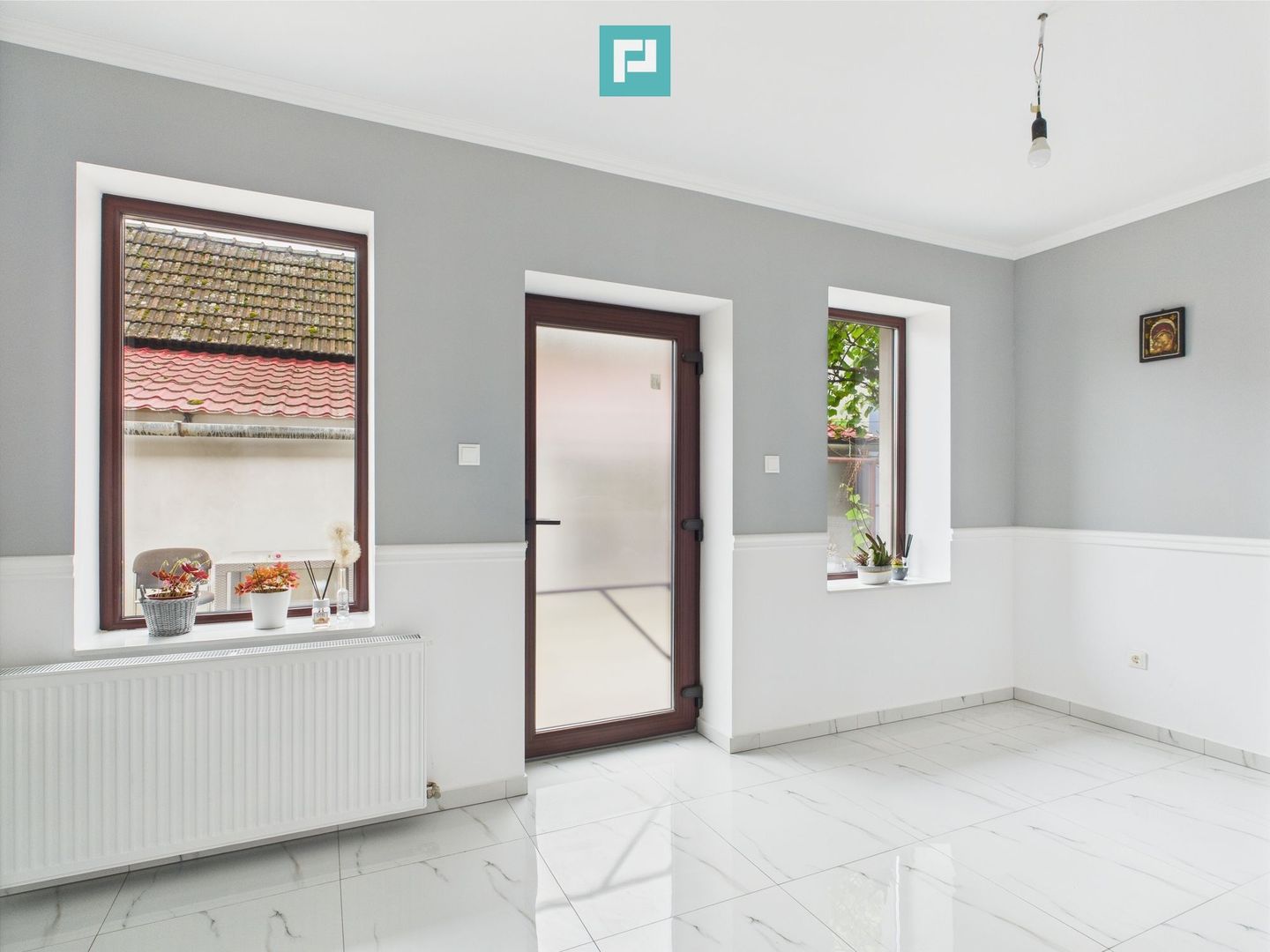 Casă Individuală cu spațiu comercial - Variaș - Poză 7