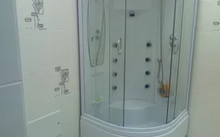 3 Camere curte si loc de parcare, langa Primarie - Poză 12