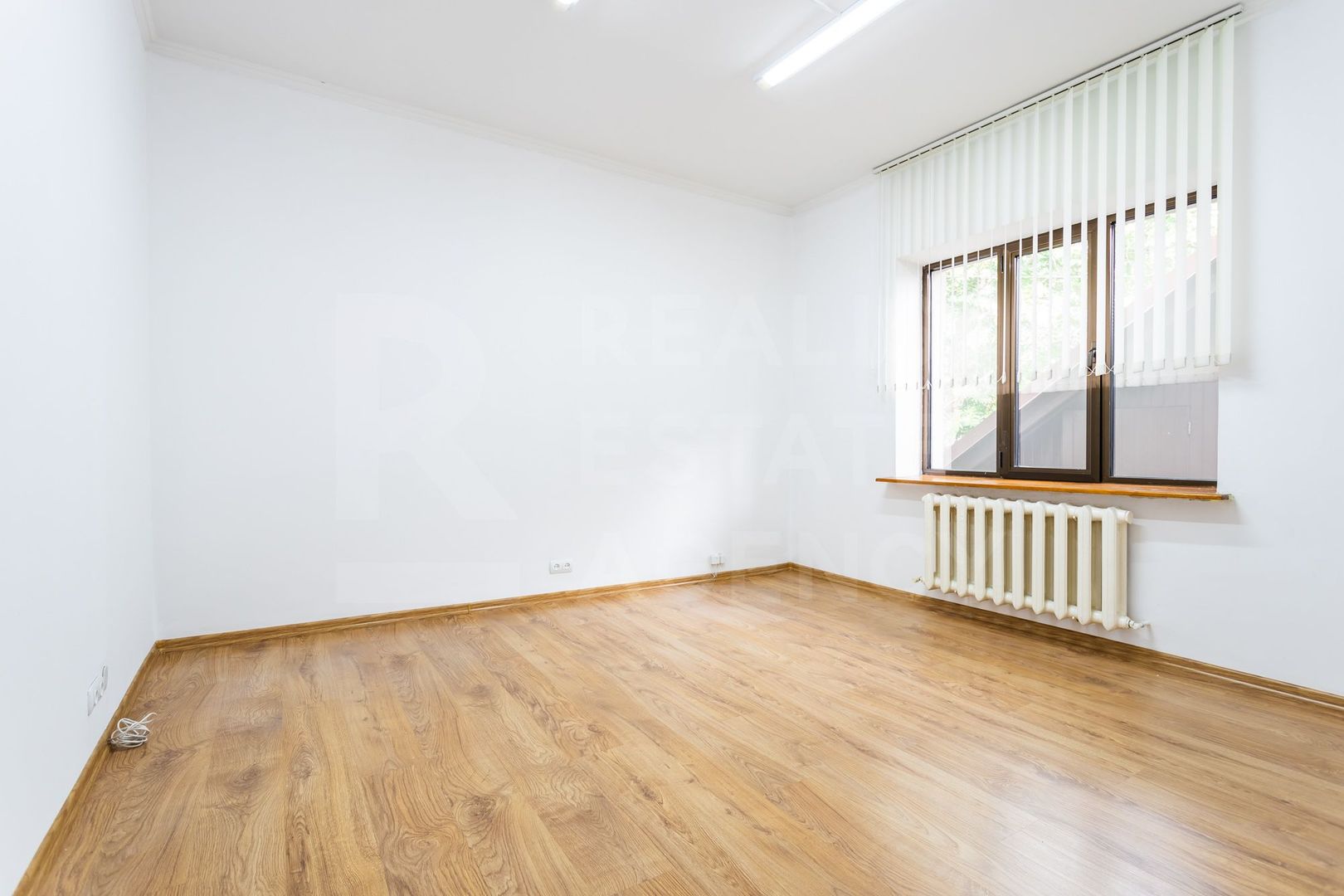 Chirie, spațiu de birouri, 236 mp, strada București, Centru - Poză 3