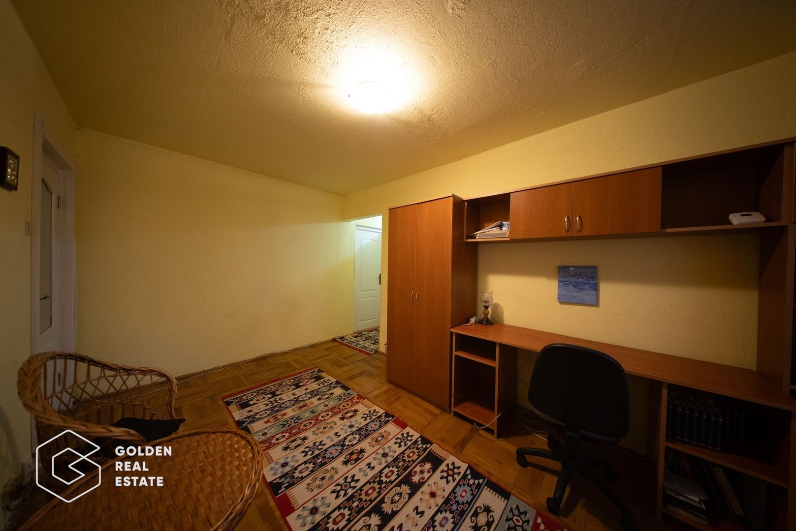 Apartament 4 camere, etaj 1, centrala proprie, zona Vlaicu - Poză 3