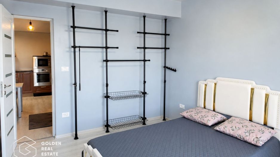 Apartament 3 camere, Via Carmina, mobilat si utilat complet, terasa 26 mp - Poză 4