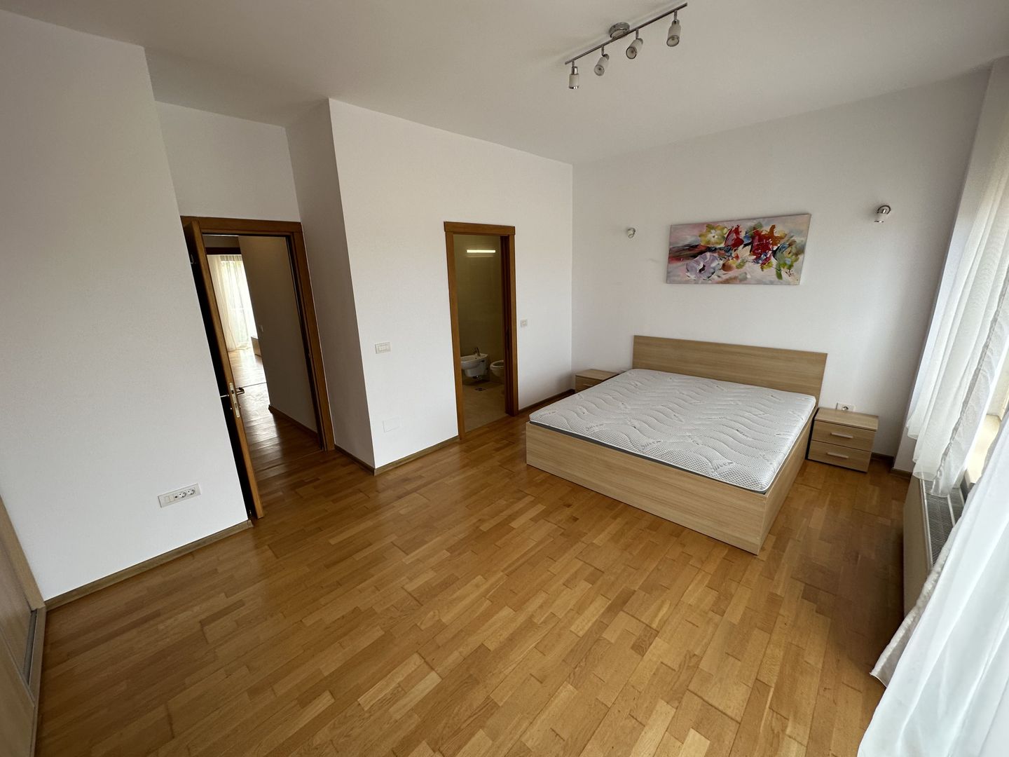 Apartament cu 3 camere - Poză 7