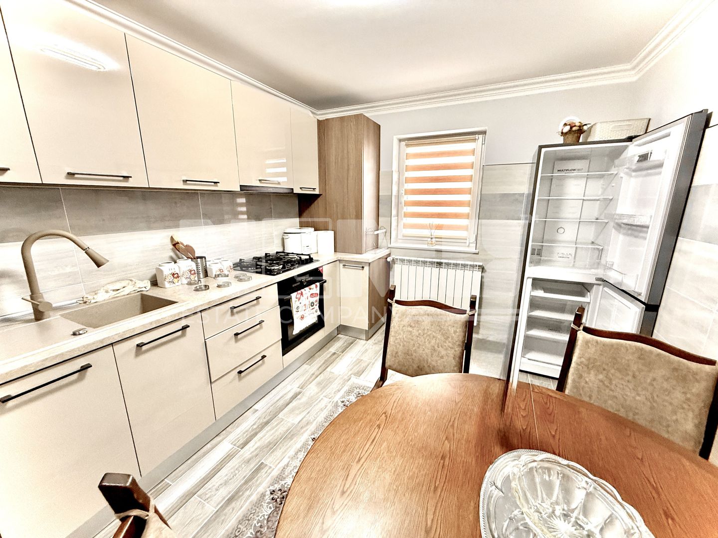 APARTAMENT 4 CAMERE | 2 BAI | CENTRAL | RADAUTI - Poză 2