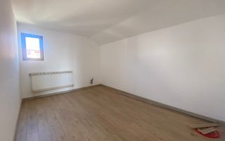 VALU LUI TRAIAN(COD 07) -Casa P+M 5 camere cu teren de 300 mp - Poză 19