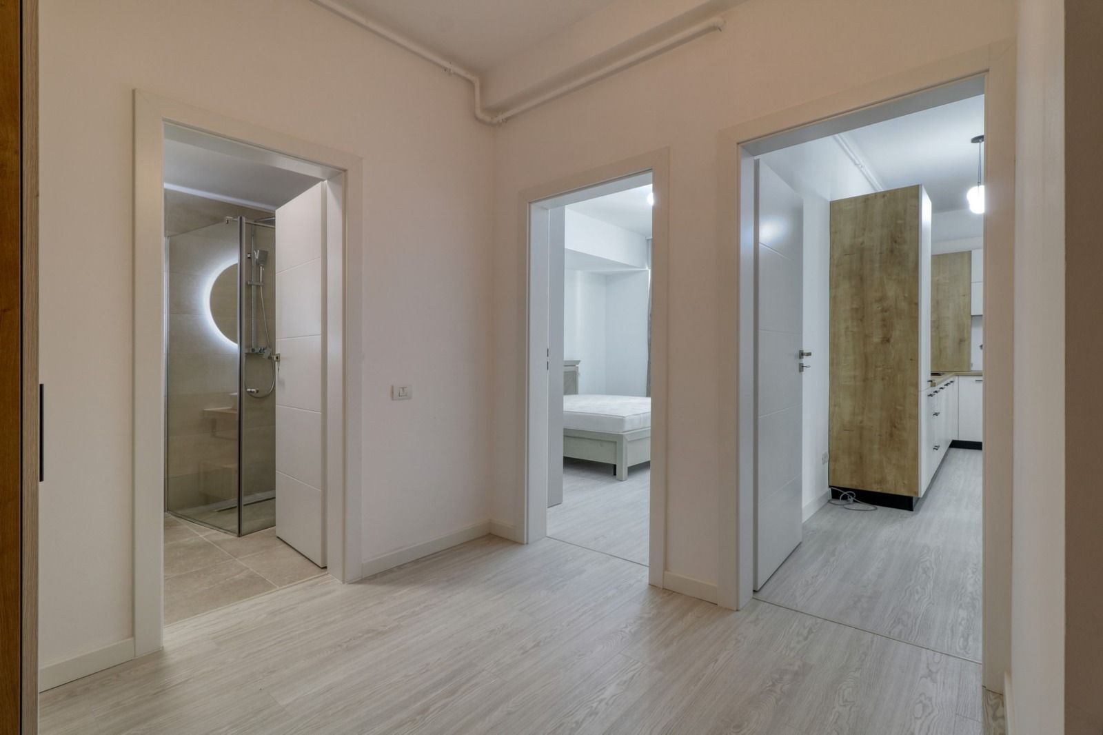 AP. 2 CAMERE DECEBAL, PRIMA INCHIRIERE, PARCARE, INCALZIRE PARDOSEALA - Poză 7