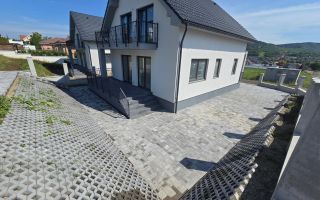 Casa 4 camere la cheie,2bai,120 mp,501 mp teren,zona Corunca - Poză 4