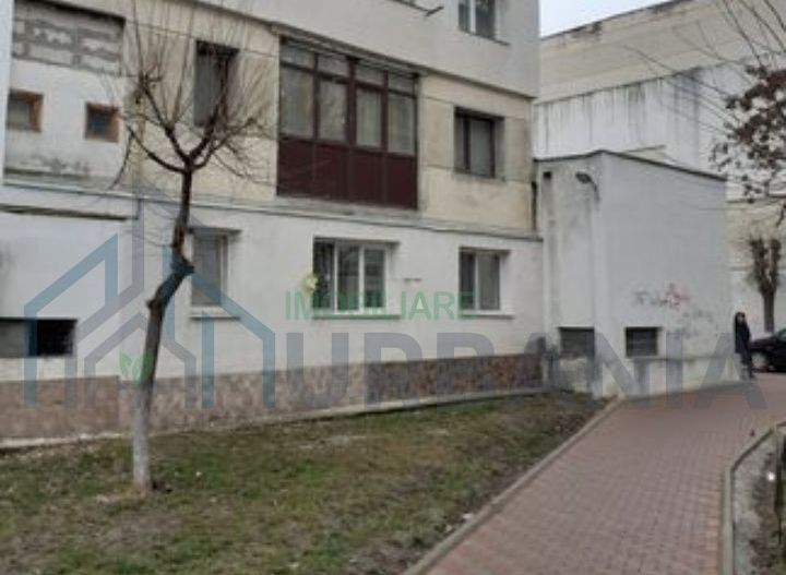 Apartament 2 camere, etaj 2, Hârlău - Vânzare - Poză 1