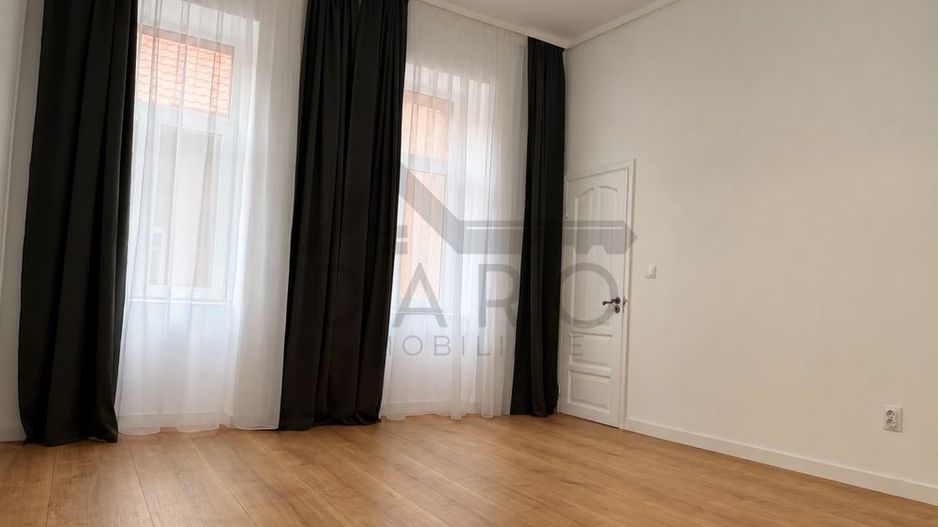 Apartament  complet renovată în inima orașului Târgu Mureș, Piața Trandafirilor - Poză 2