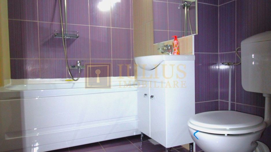 Complex, 4 camere, centrală proprie, aer condiționat - Poză 12