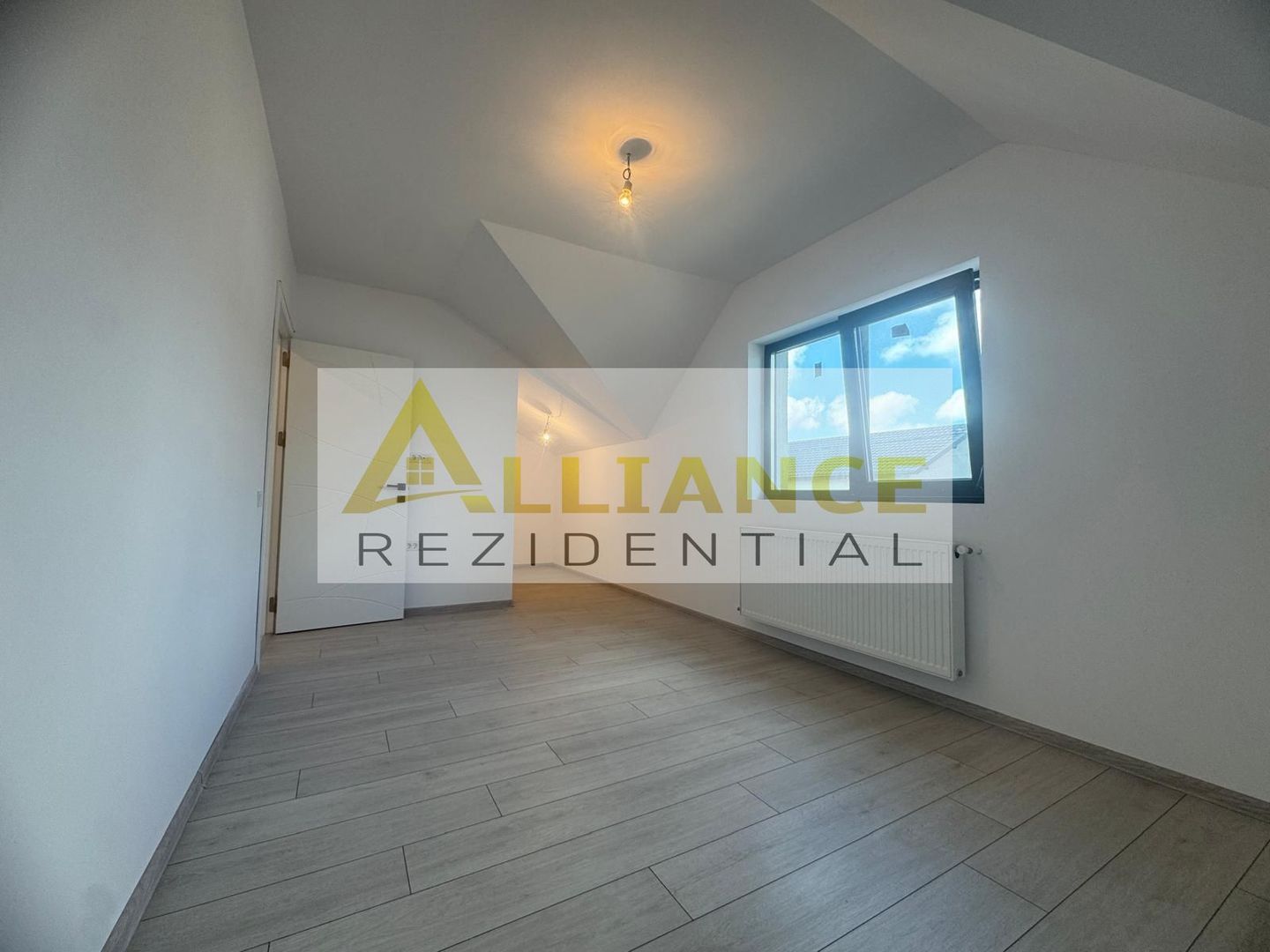 Casa - 4 camere - 144 mp utili - La 5 min de metrou - Poză 10