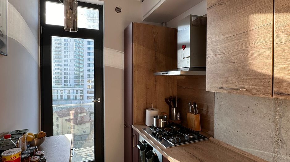 Apartament luminos, mobilat complet, cu loc de parcare inclus - Poză 7