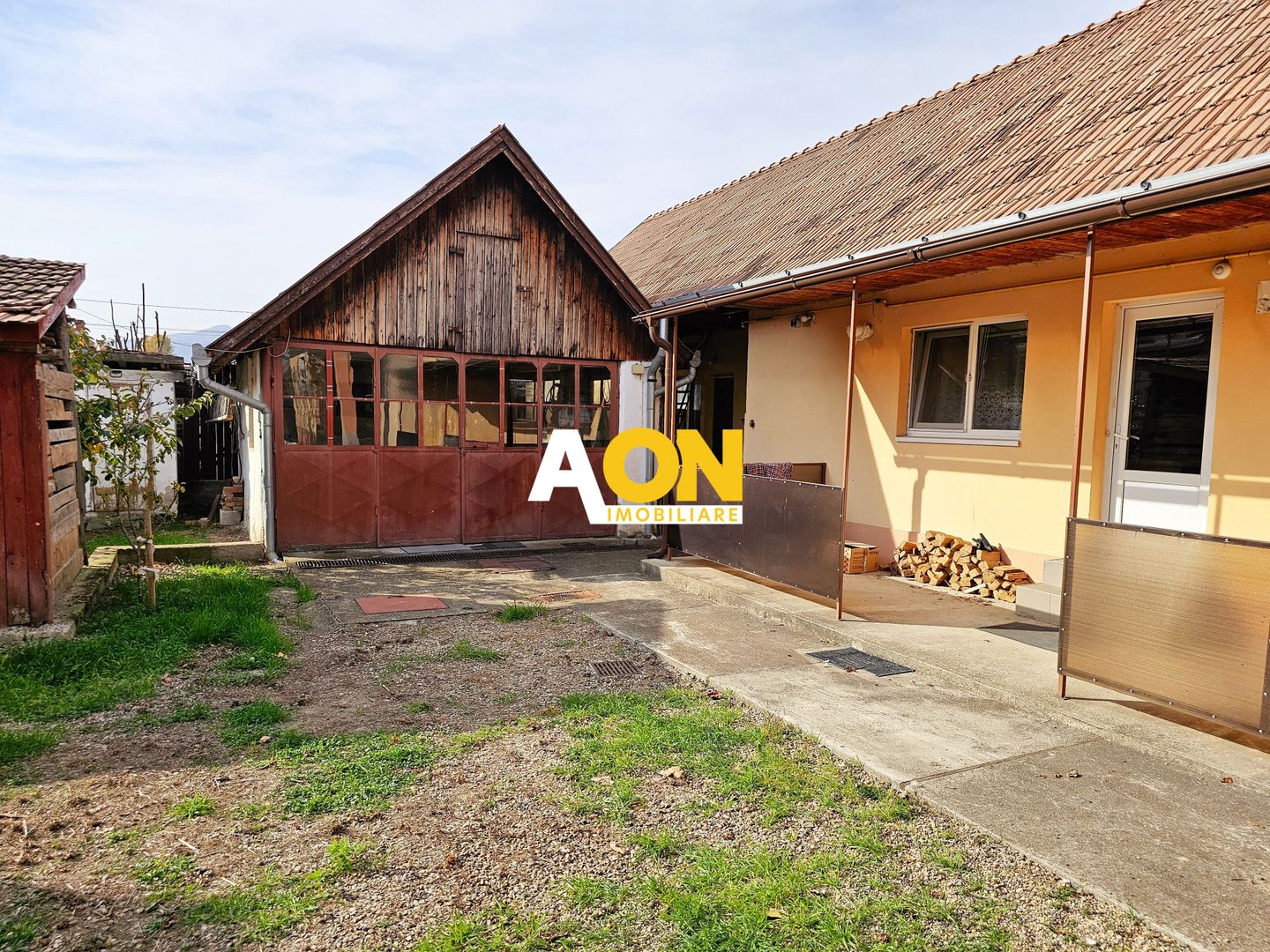 Casa 3 camere, 2 bai, garaj, 515 mp teren, Barabant - Poză 2