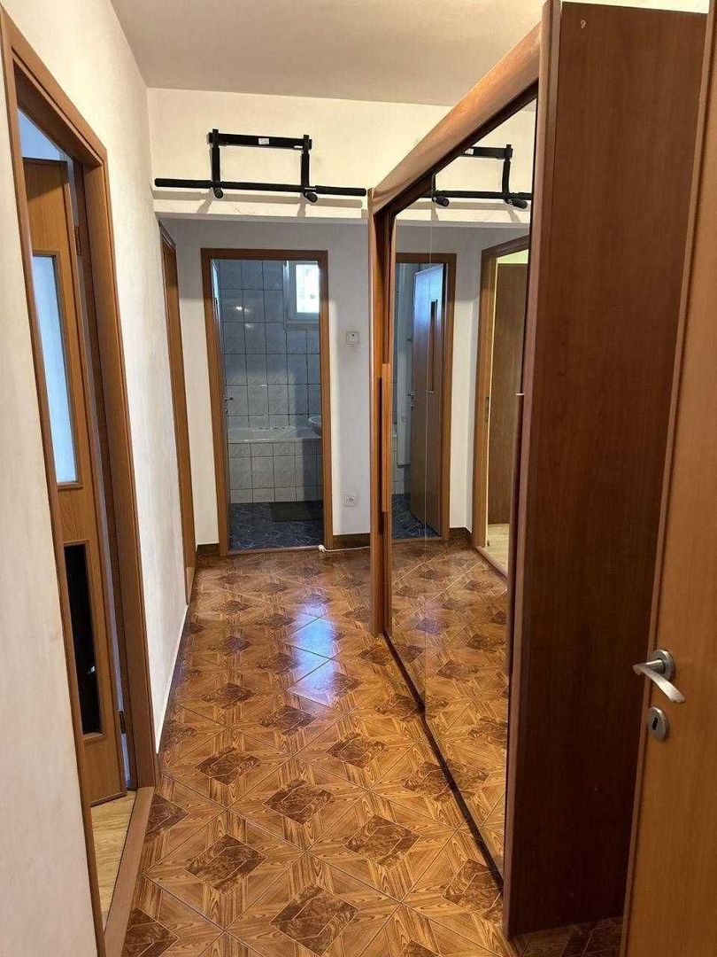 Apartament 4 camere, Parcare, Proprietar, Emil Racovita, S4, Bl. EM2 - Poză 1
