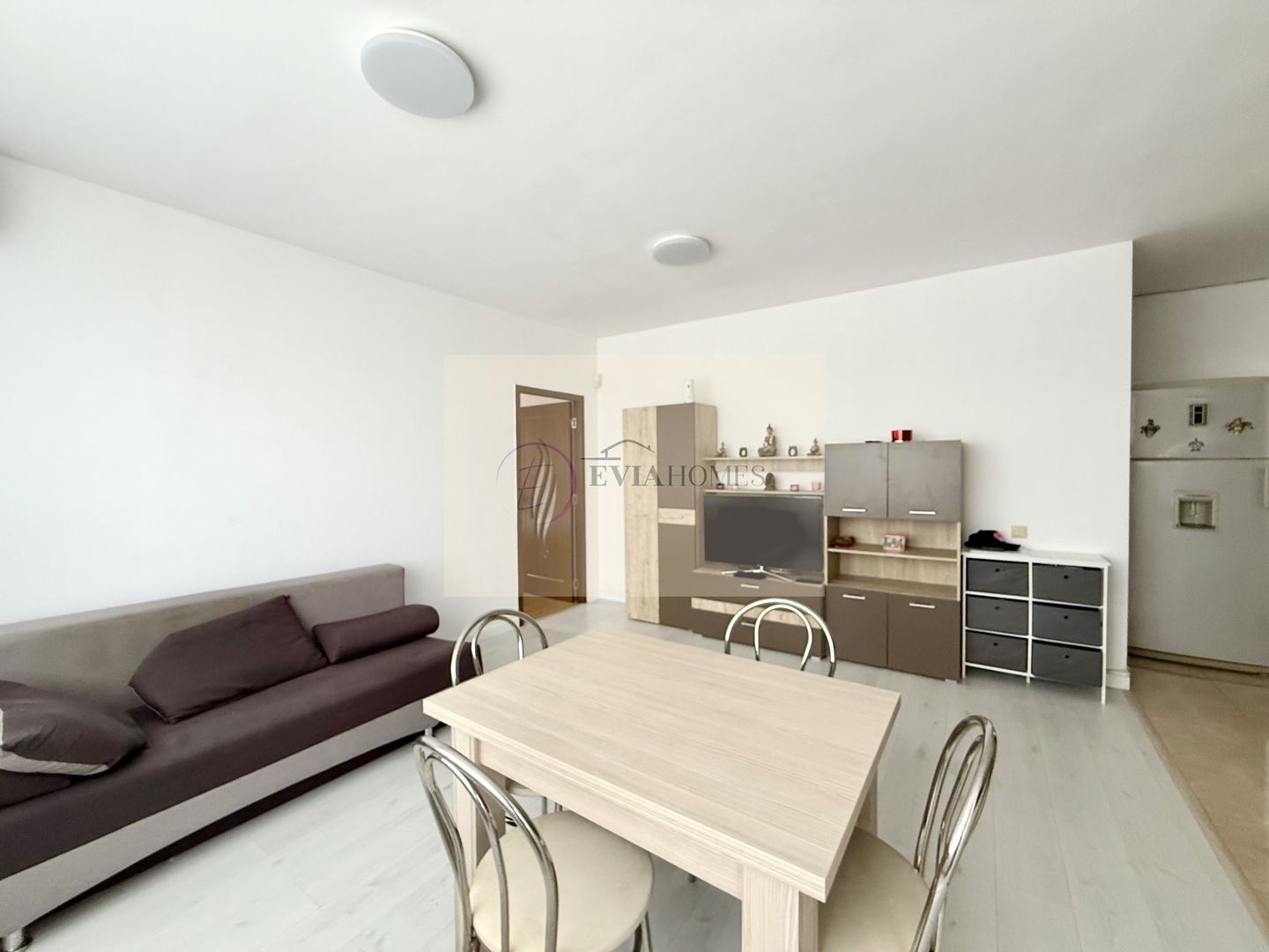 3 camere/ 2 bai/ balcon/ pacare inclusa/ 2 min de VIVO - Poză 1