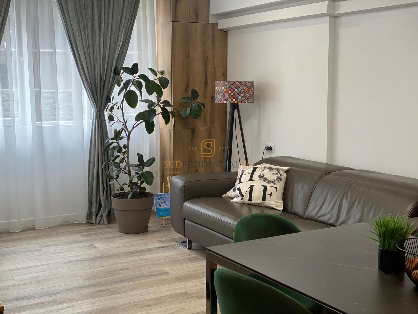 Apartament cu 3 camere, gata de mutare, imobil nou cu curte - Poză 1