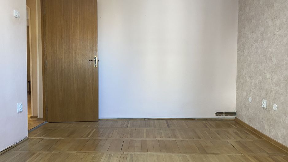 Vanzare apartament cu 4 camere luminos, vedere deschisă-Targoviste-M5 - Poză 3