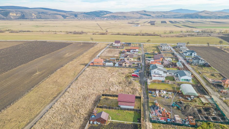 Loturi de case in Bod, strada Uranus - Poză 5