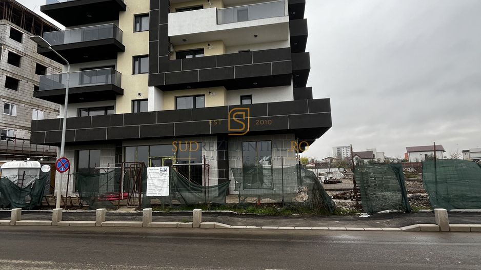 Spatiu Comercial, Sector 4, Bucuresti, Grand Arena, vitrina generoasa - Poză 2