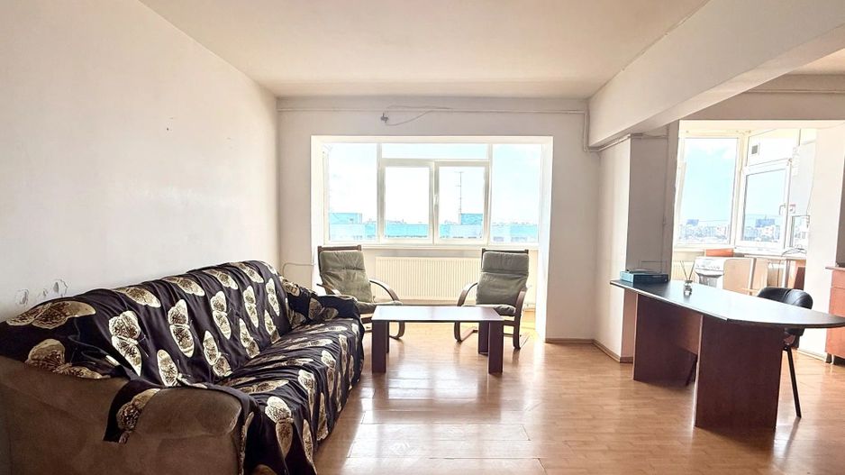Apartament amplu si luminos, trei camere decomandat, Nicolae Titulescu - Poză 2