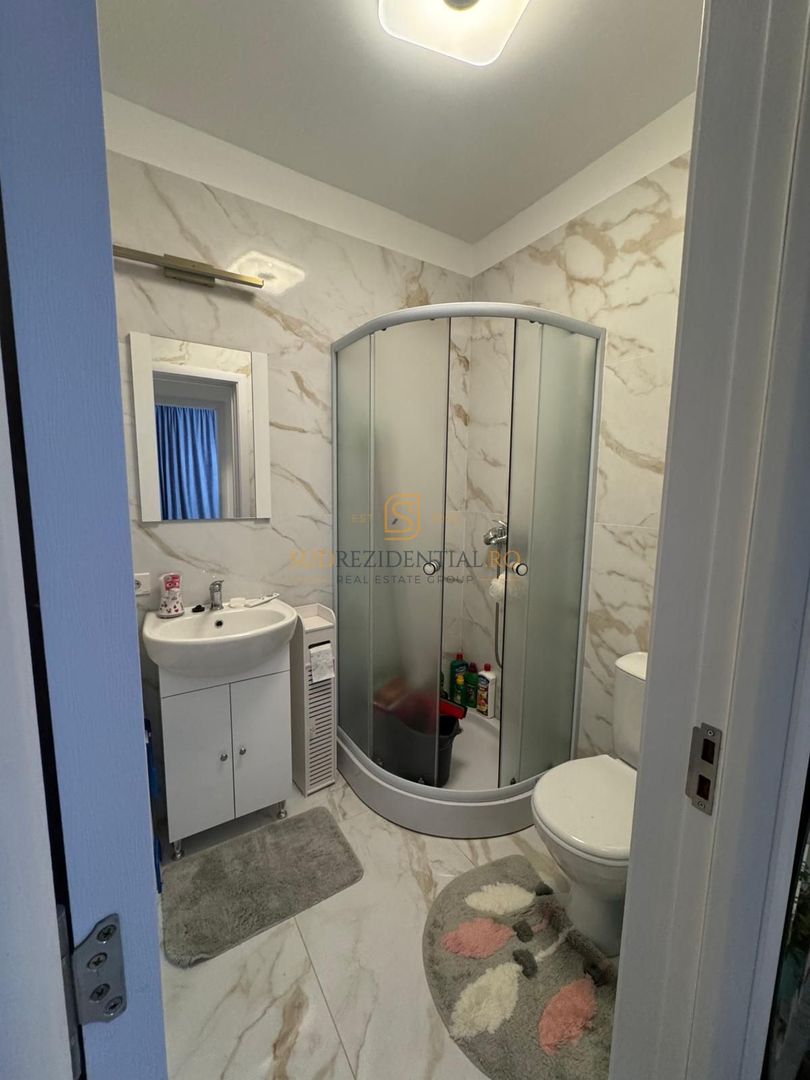 Vila modernă pe parter cu terasă închisă și pod pentru depozitare - Poză 9