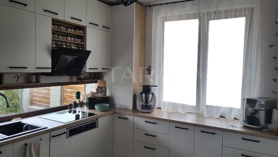 Duplex modern,  curte generoasă, complet mobilat și utilat. - Poză 2