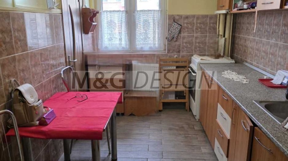 Apartament 3 camere Sgului etaj 2 cu centrala - Poză 4