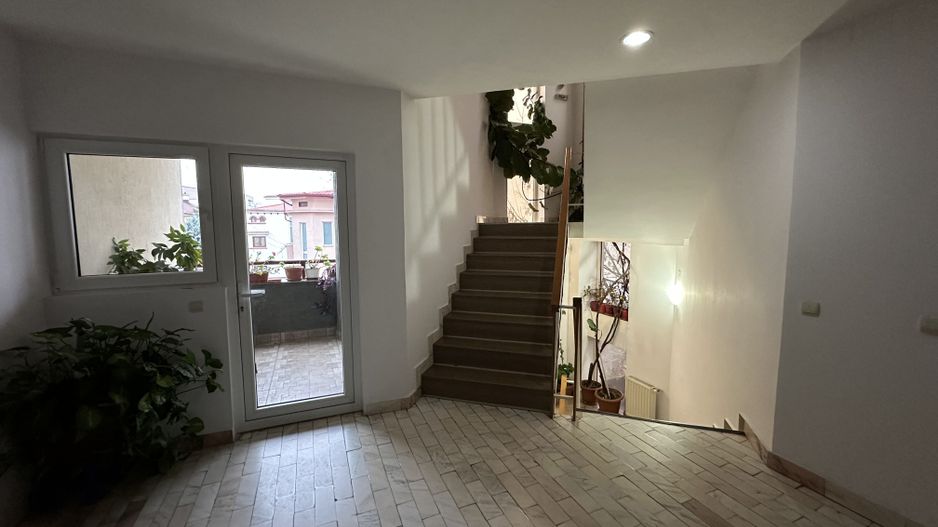 VATRA LUMINOASA -Agricultori | Cladire 1900mp din 2001 | Teren 1030mp - Poză 20