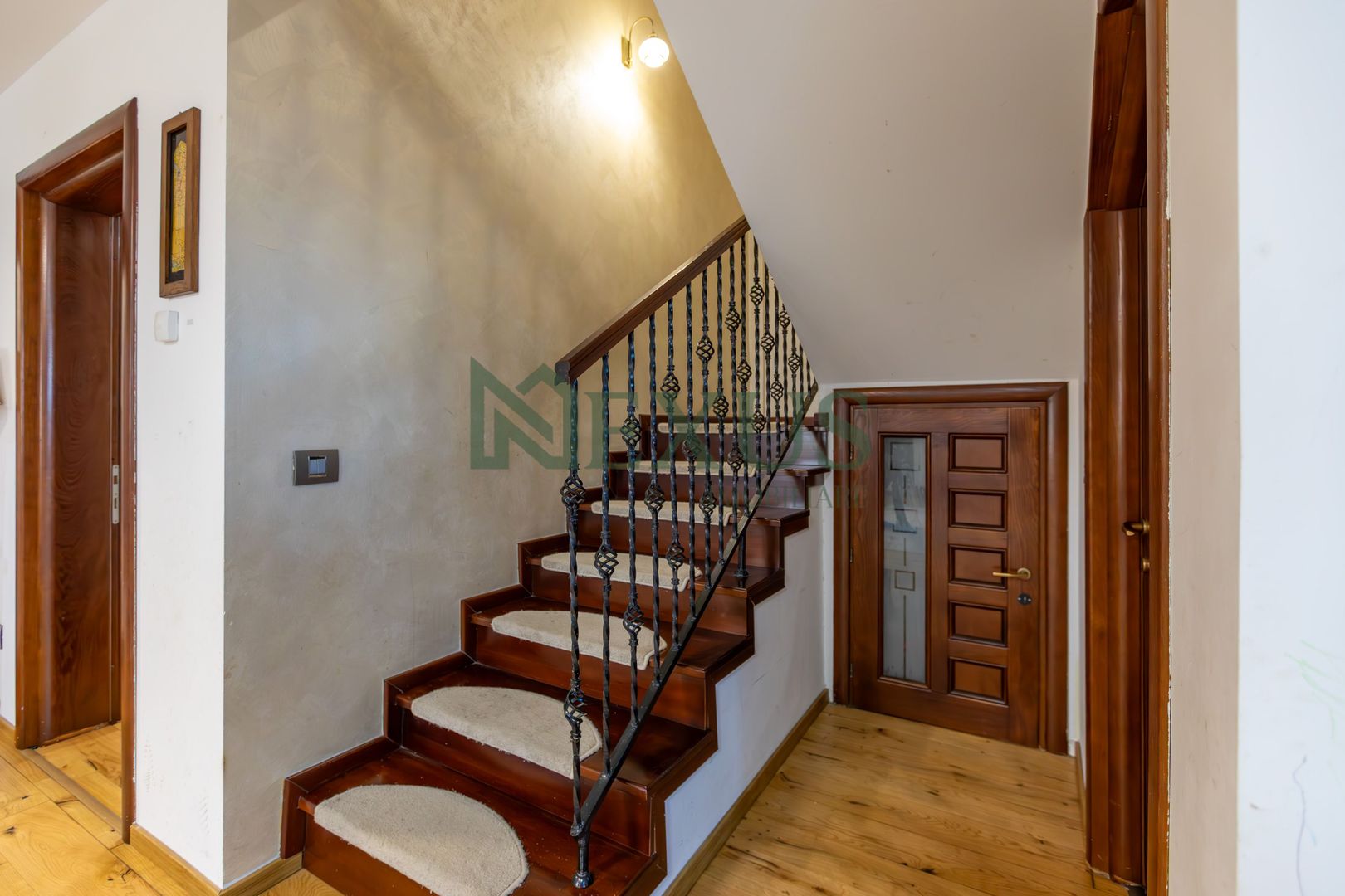 Casă/Vilă modernă de vânzare la intrare în Bogdan Vodă, județul Bacău. - Poză 37