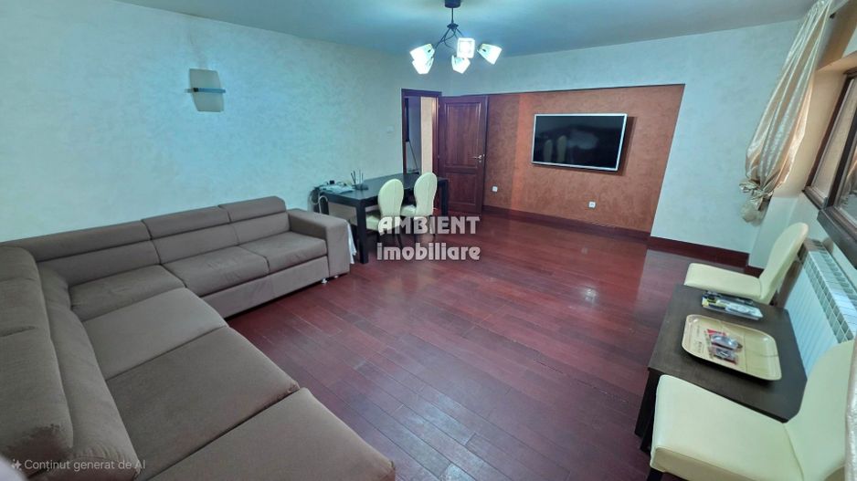 Apartament cu 3 camere transformat in 2 camere, etaj 1,  zona Ultracentral; - Poză 2
