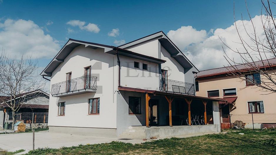 Casa / Pensiune de inchiriat in Baile 1 Mai din Bior - Poză 1