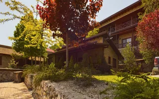 Pensiune de Lux pe Malul Dunării în Dubova - Poză 22