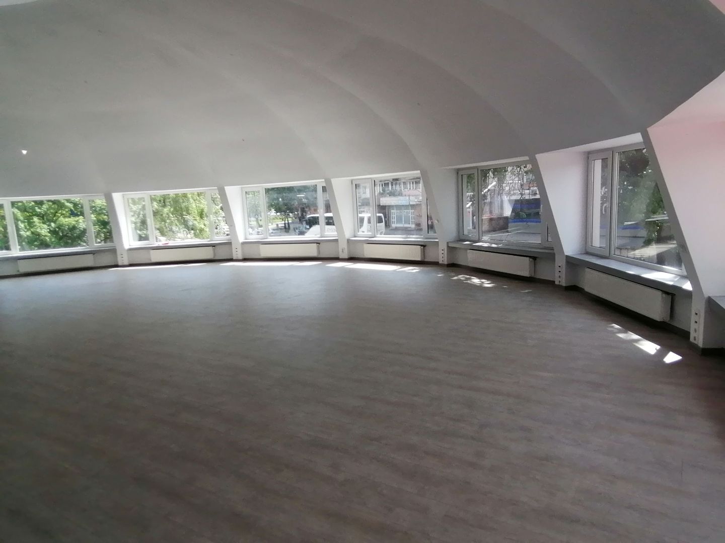 Inchirierte 200 mp - Poză 5