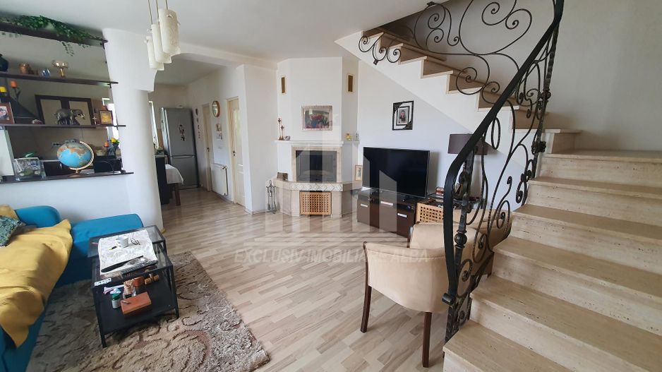 Casa de vanzare, zona Lidl din Cetate - Poză 1