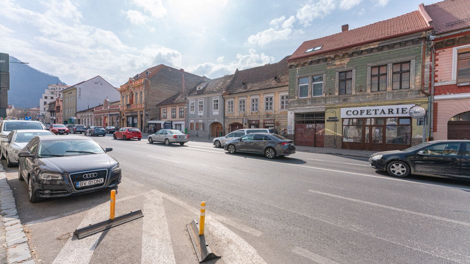 Clădire de vânzare în Brașovul Vechi | 16 camere | Potențial de dezvoltare - Poză 2