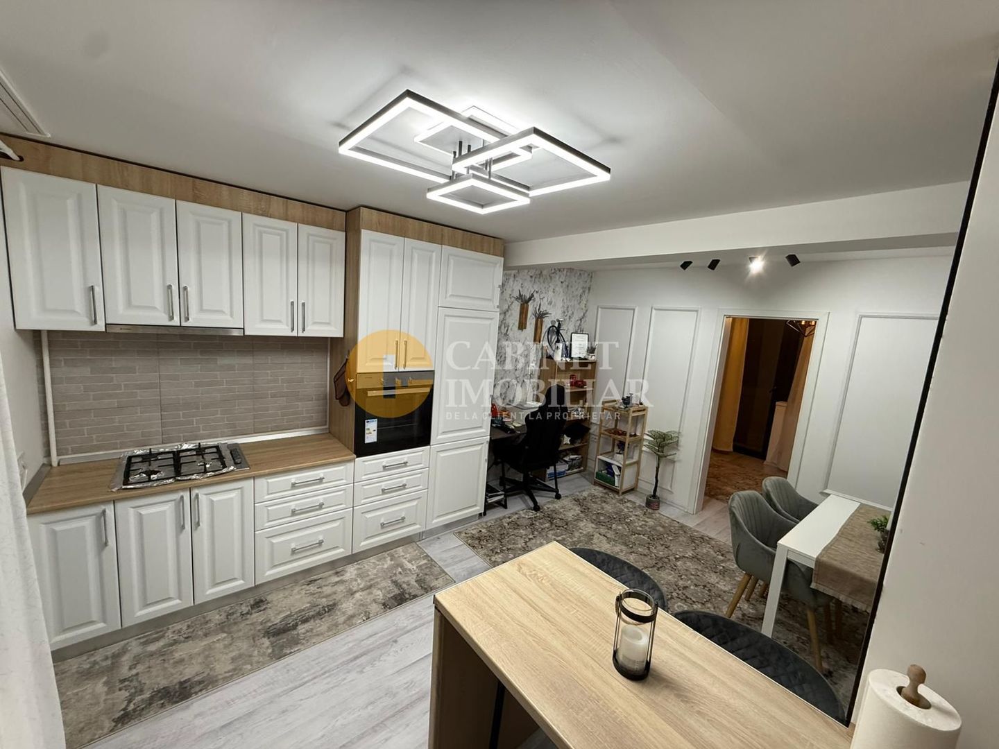 3 CAMERE DECOMANDAT--ETAJ 2--MOBILAT+UTILAT - Poză 1