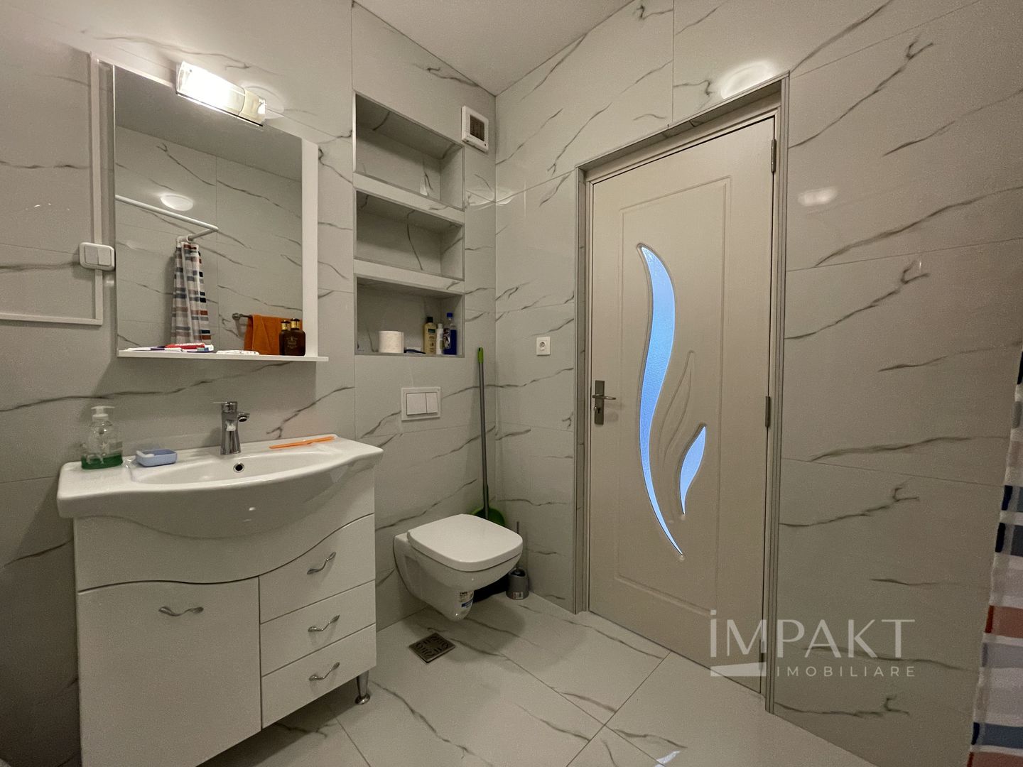 Apartament cu 3 camere spre inchiriere in zona Vivo! - Poză 9