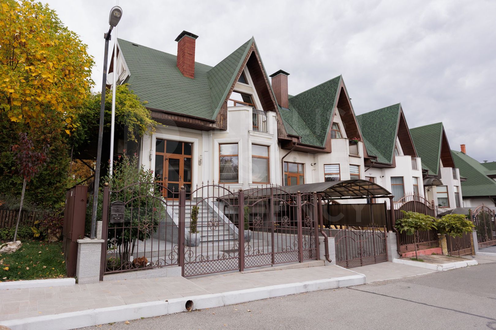 Vânzare, casă, 180 mp + 5 ari strada Calea Trușenilor ,Trușeni. - Poză 22