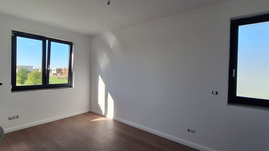 Duplex la cheie cu 5 camere - Poză 12