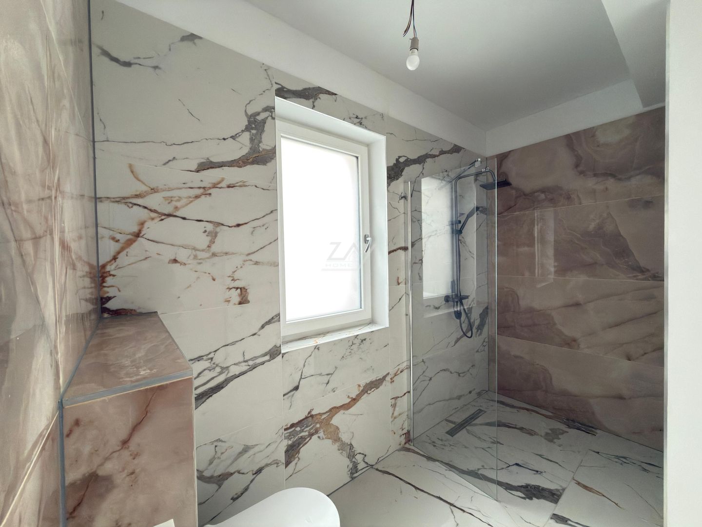 Bloc finalizat. Spatiu de depozitare. Loc de parcare. Clima - Poză 5