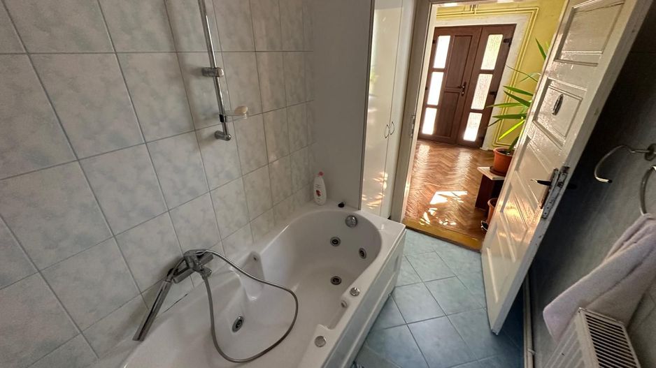 Casa cu teren 1394 mp zona Mehala - Poză 25